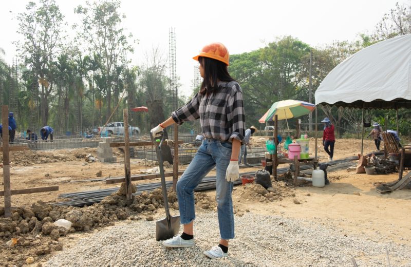 Construction Workers Construction Volunteer Workers on the jobsite